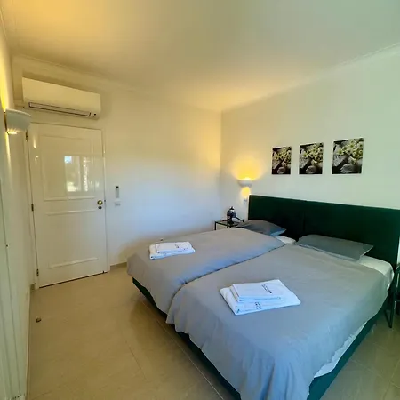 Luxury Modern T2 Ocean View - Free Parking - Pool אלבור