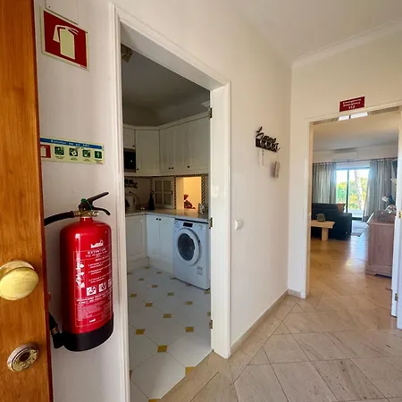 Luxury Modern T2 Ocean View - Free Parking - Pool Appartamento
