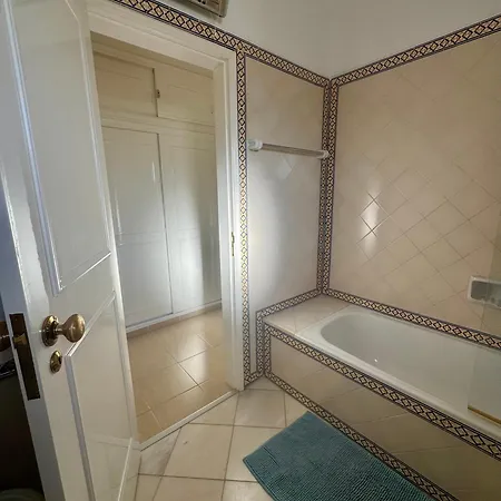 Luxury Modern T2 Ocean View - Free Parking - Pool Apartamento Alvor