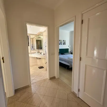 Luxury Modern T2 Ocean View - Free Parking - Pool